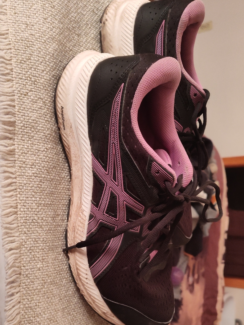 Asics - Picture 3 of 5